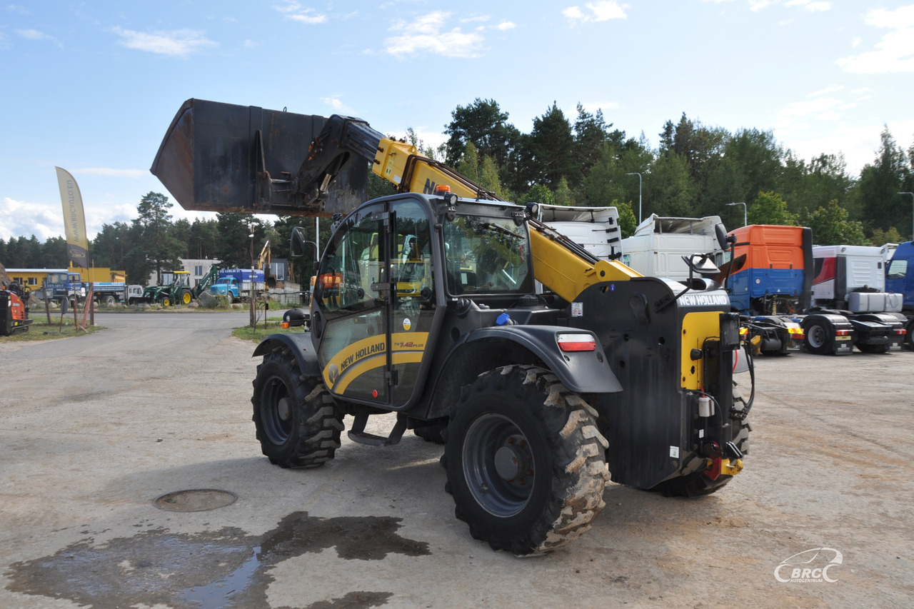 New Holland TH 7.42 - Ngarkues teleskopik me rrota: foto 4 New Holland TH 7.42 - Ngarkues teleskopik me rrota: foto 4