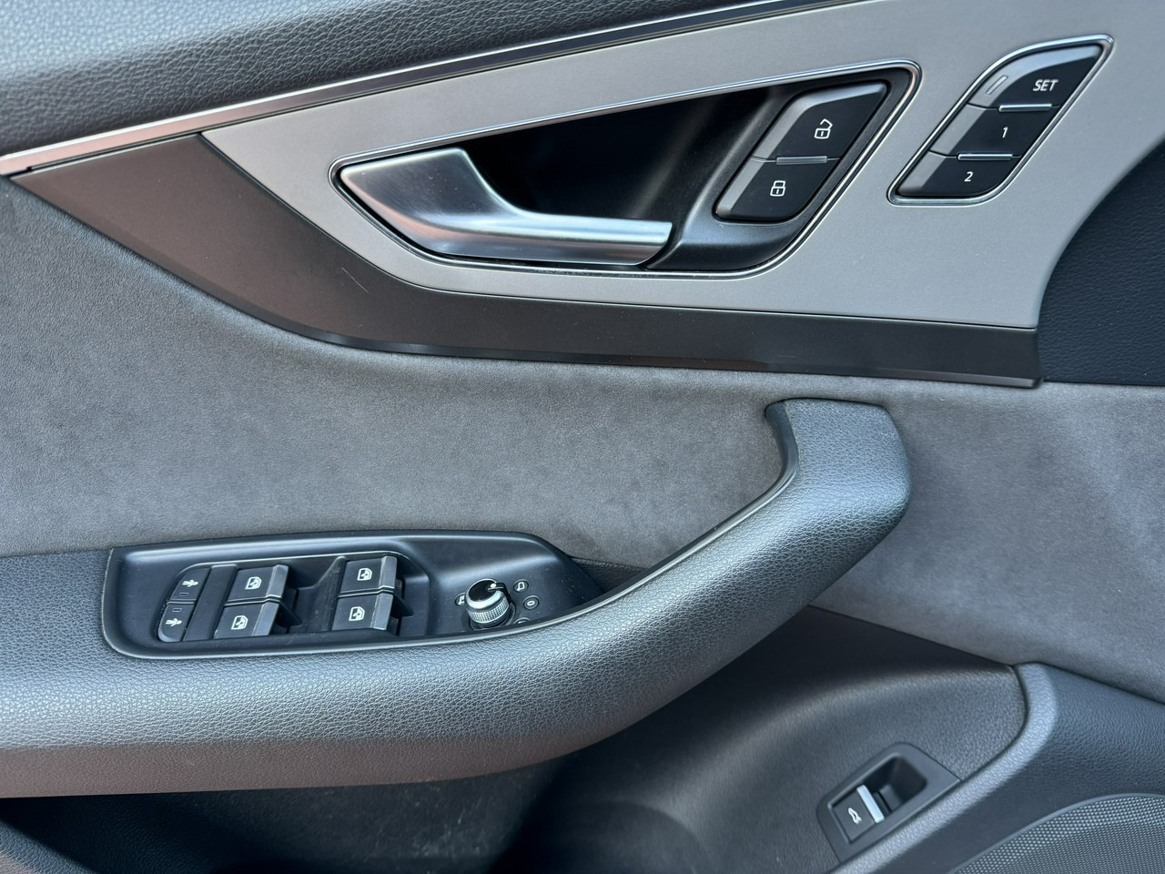 SUV Audi Q7: foto 17