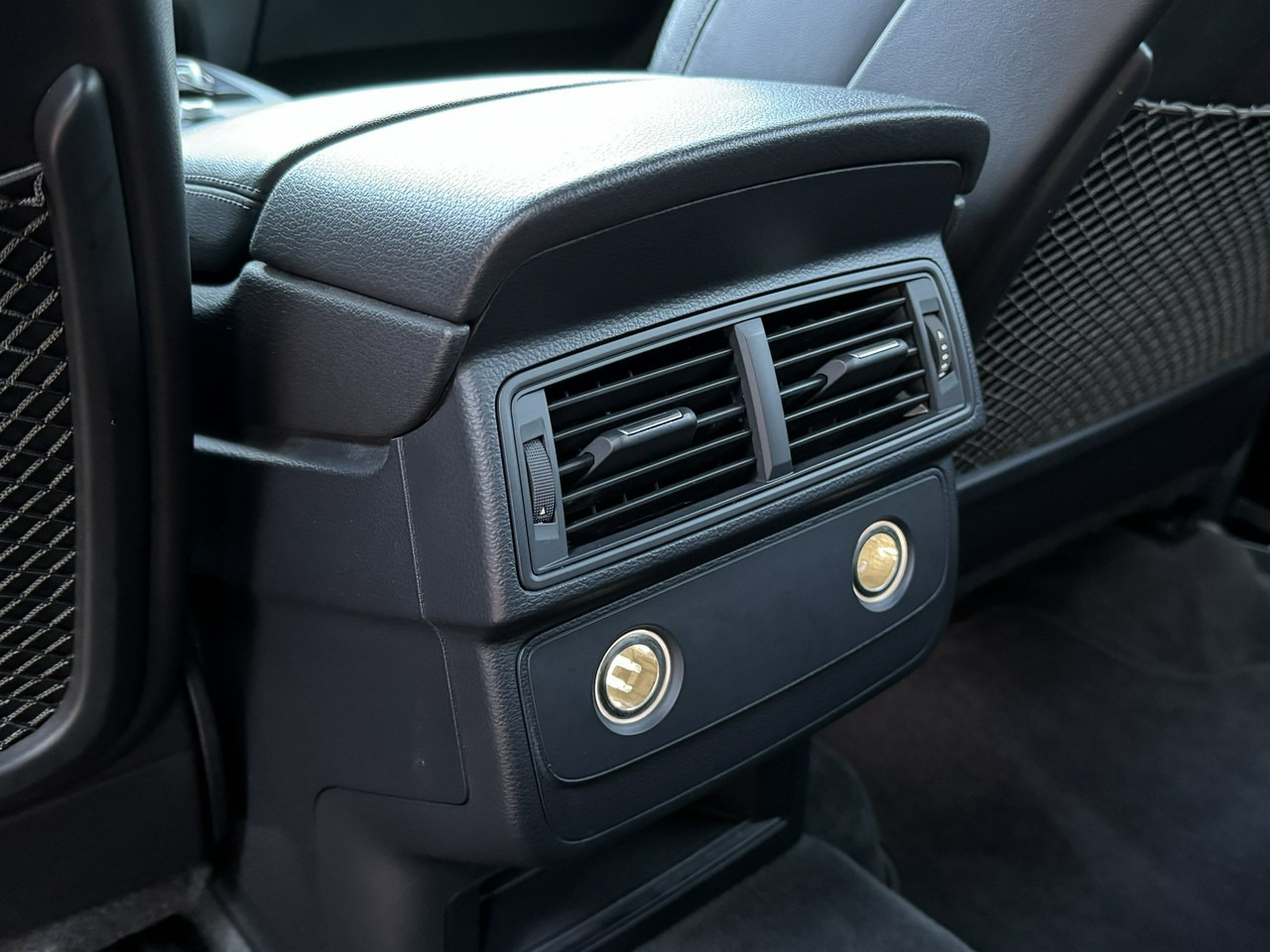 SUV Audi Q7: foto 36