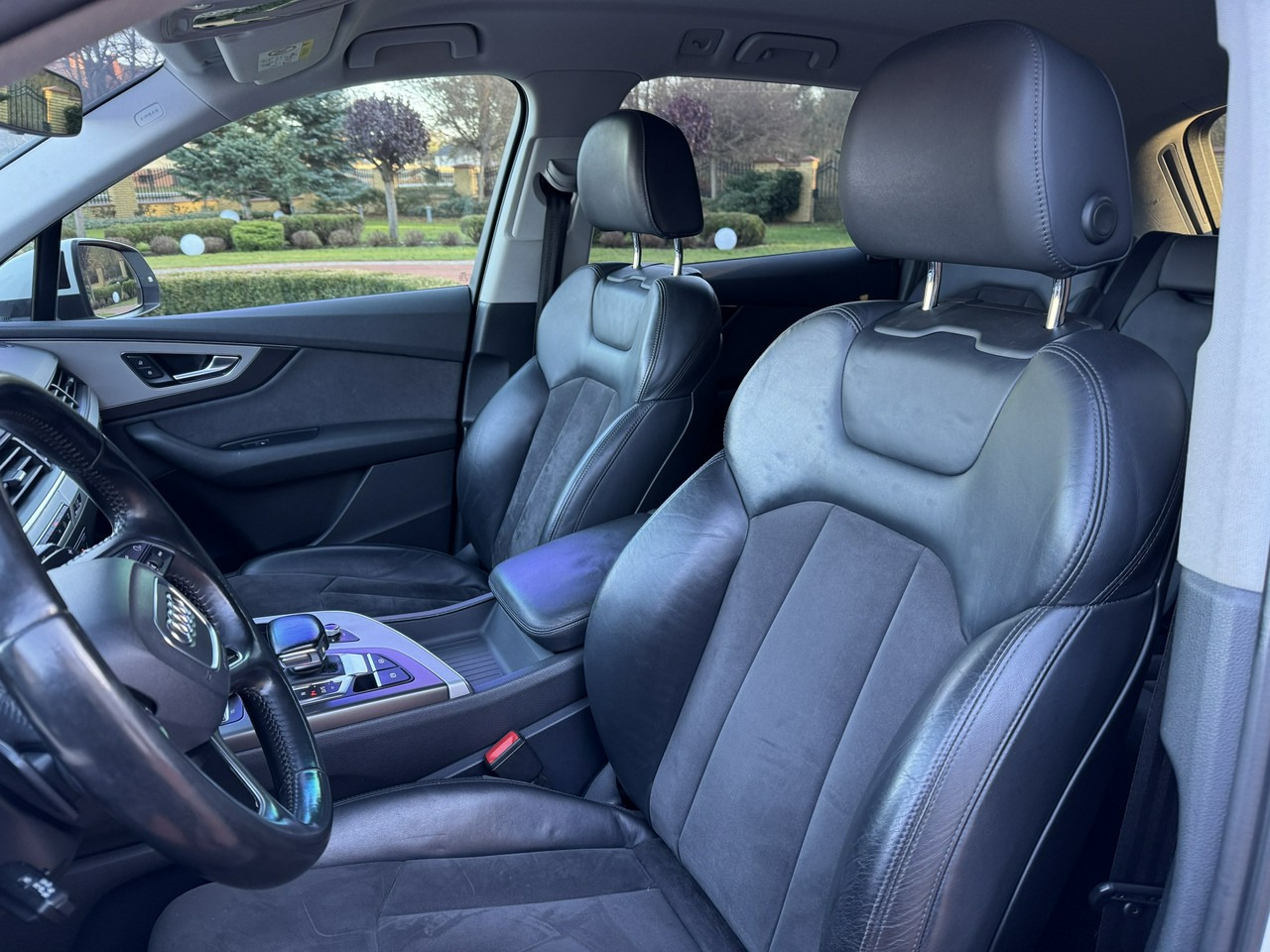 SUV Audi Q7: foto 33