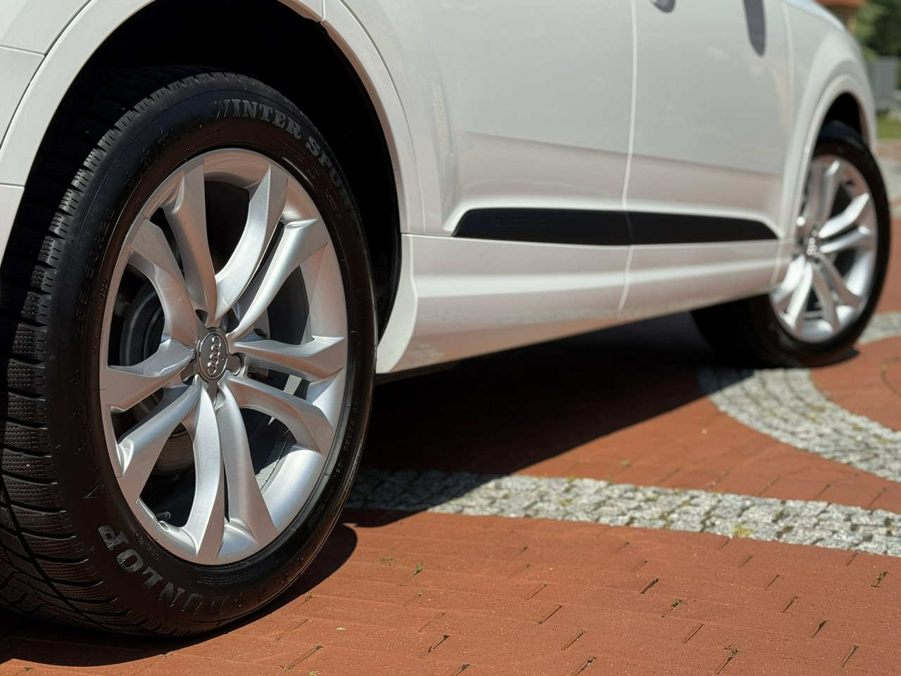 SUV Audi Q7: foto 14