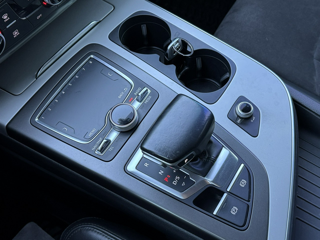 SUV Audi Q7: foto 31