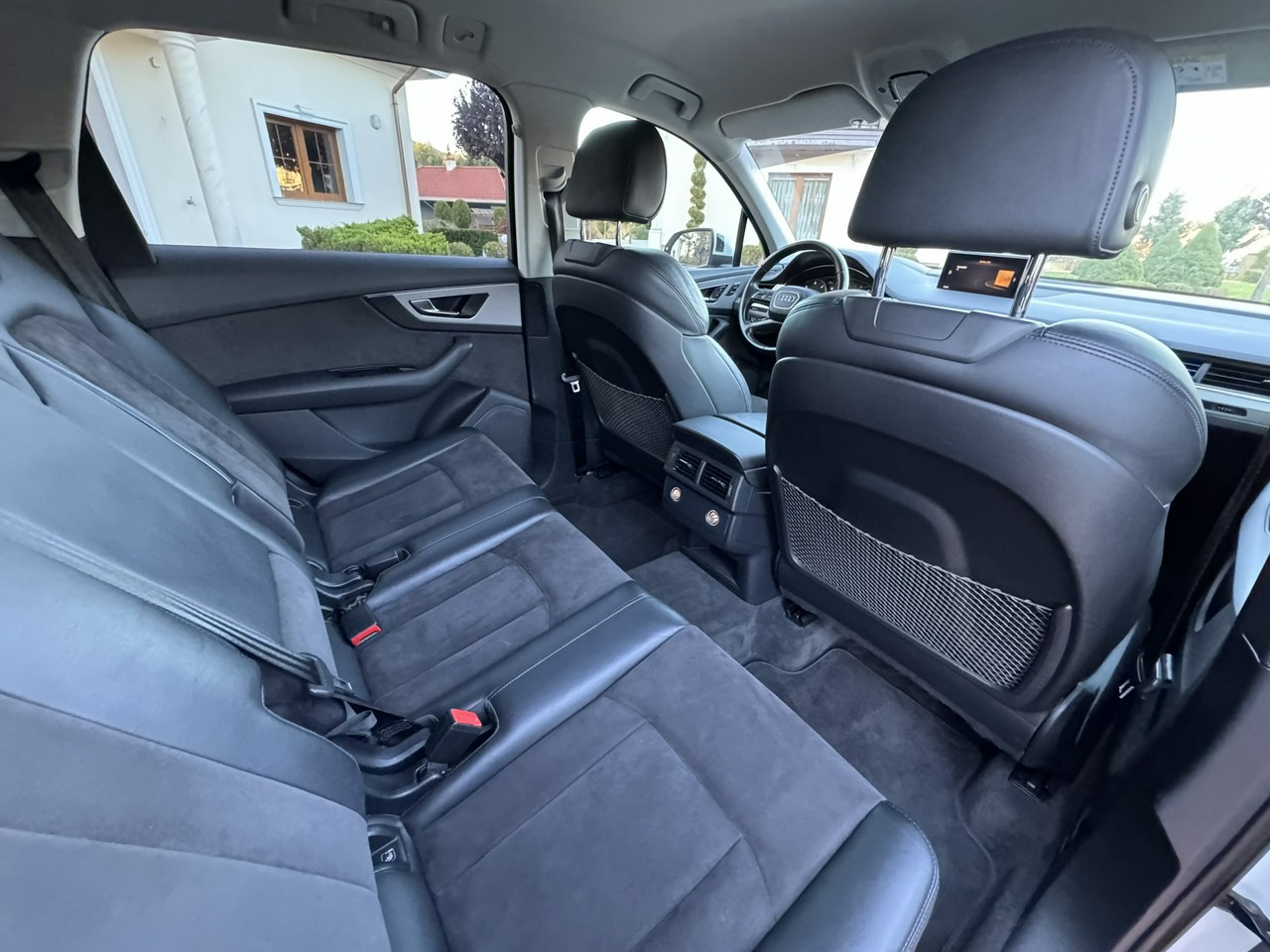 SUV Audi Q7: foto 41