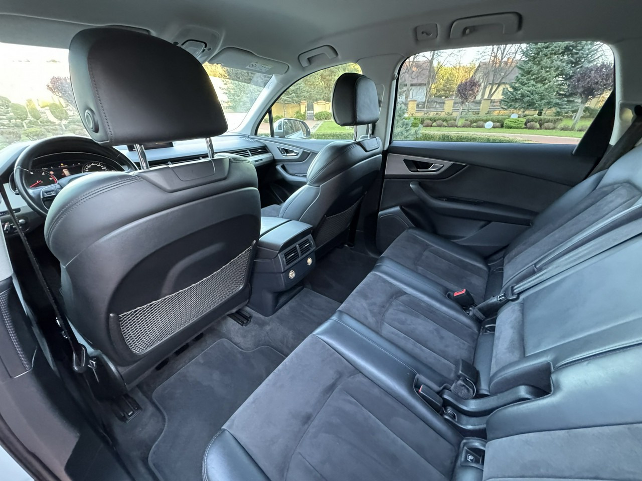 SUV Audi Q7: foto 35