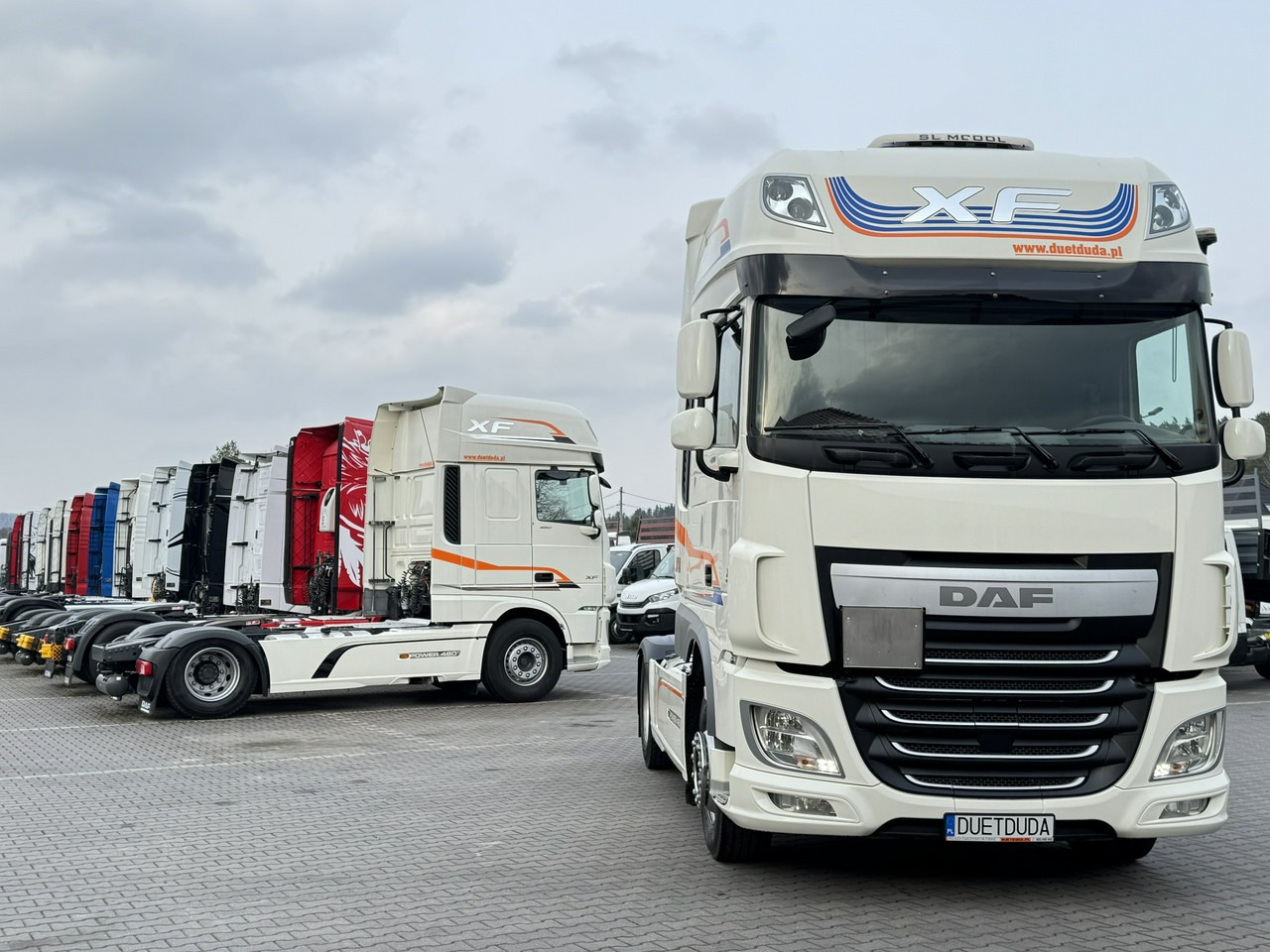 DAF XF 460 SSC E6 Standard Klima Postojowa - Gjysmë-kamion: foto 4 DAF XF 460 SSC E6 Standard Klima Postojowa - Gjysmë-kamion: foto 4