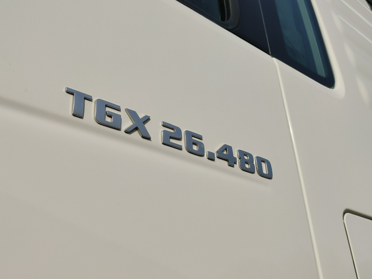 MAN TGX 26.480 E6 XLX 6x2 - Gjysmë-kamion: foto 3 MAN TGX 26.480 E6 XLX 6x2 - Gjysmë-kamion: foto 3
