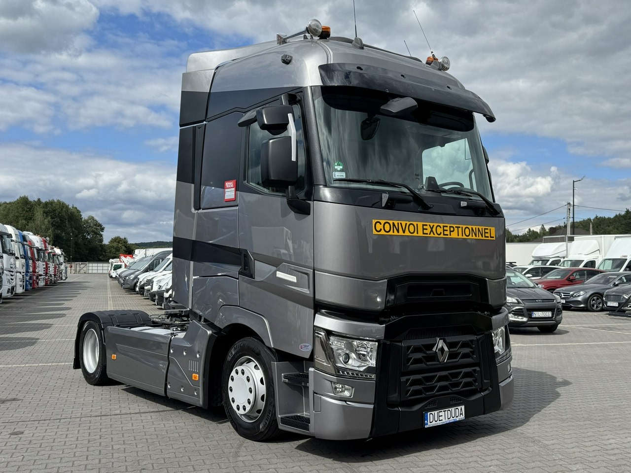 Renault Gama T 520 HIGH CAB Silnik 13litrów Euro 6 Low deck - Gjysmë-kamion: foto 5 Renault Gama T 520 HIGH CAB Silnik 13litrów Euro 6 Low deck - Gjysmë-kamion: foto 5