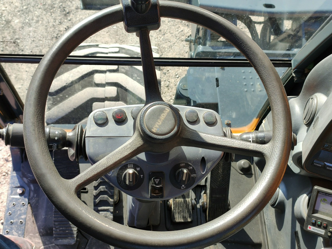 Lizingu i Hyundai 140W-9 Łyżka Skarpowa+Szybko Złącze !!! STAN Bardzo Dobry !!! Hyundai 140W-9 Łyżka Skarpowa+Szybko Złącze !!! STAN Bardzo Dobry !!!: foto 24