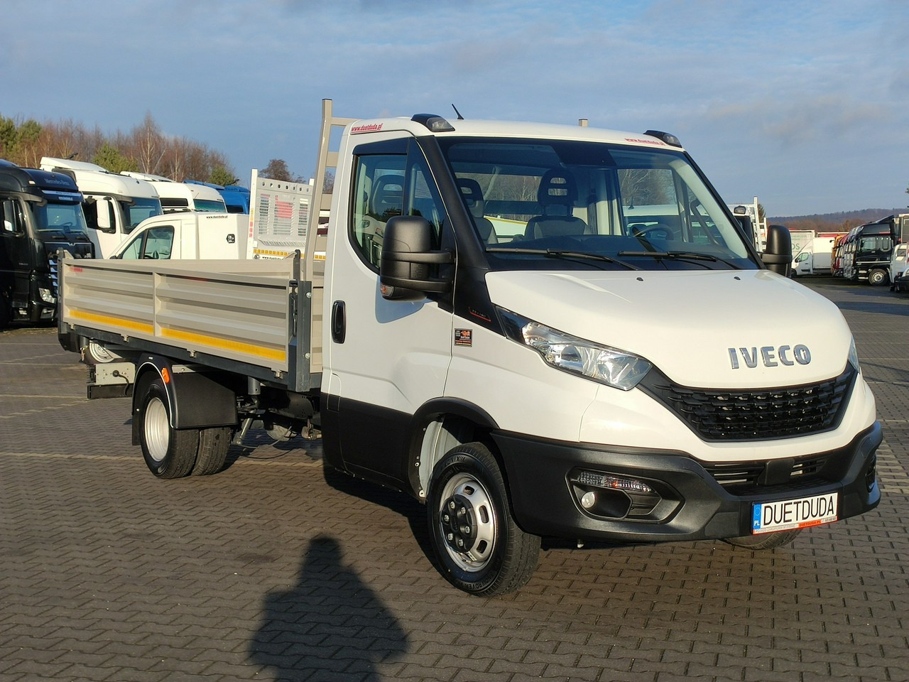 Iveco Daily 35C16 V - Kamioncine vetëshkarkuese: foto 2 Iveco Daily 35C16 V - Kamioncine vetëshkarkuese: foto 2