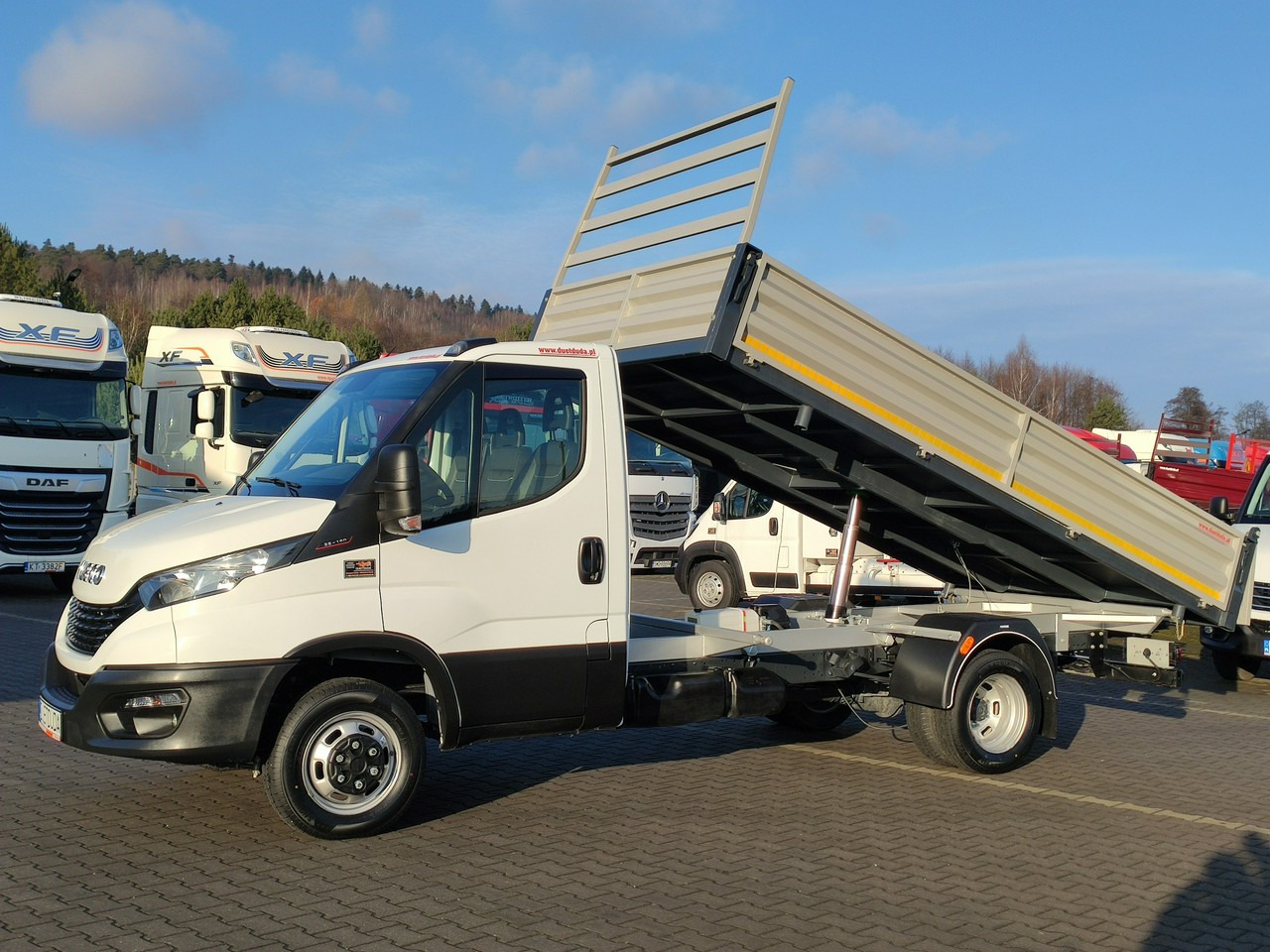 Iveco Daily 35C16 V - Kamioncine vetëshkarkuese: foto 3 Iveco Daily 35C16 V - Kamioncine vetëshkarkuese: foto 3