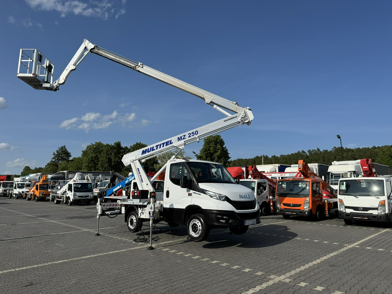 Iveco Daily 35S14 - Platformë ajrore e montuar në kamion: foto 5 Iveco Daily 35S14 - Platformë ajrore e montuar në kamion: foto 5