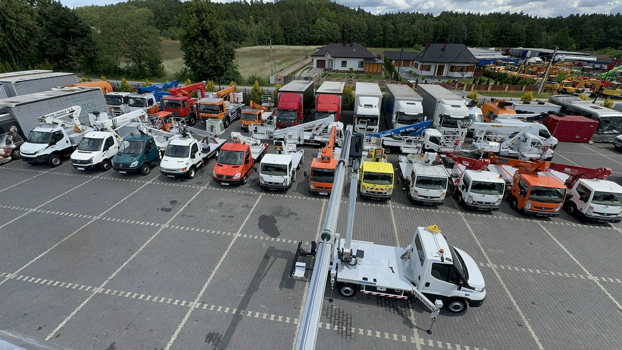 Iveco Daily 35S14 - Platformë ajrore e montuar në kamion: foto 1 Iveco Daily 35S14 - Platformë ajrore e montuar në kamion: foto 1