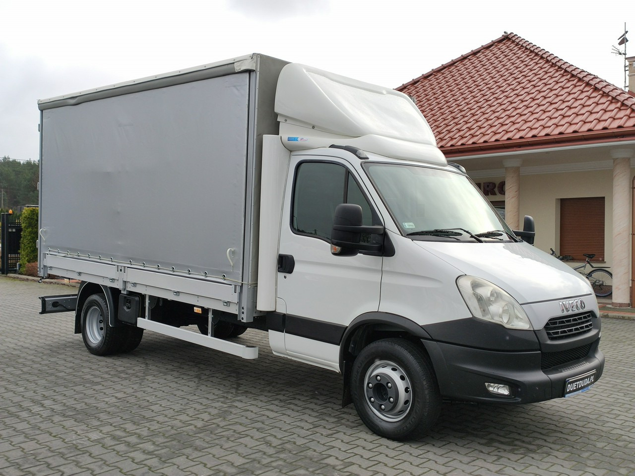 Iveco Daily 70C18 V H - Kamioncine me tendë: foto 1 Iveco Daily 70C18 V H - Kamioncine me tendë: foto 1