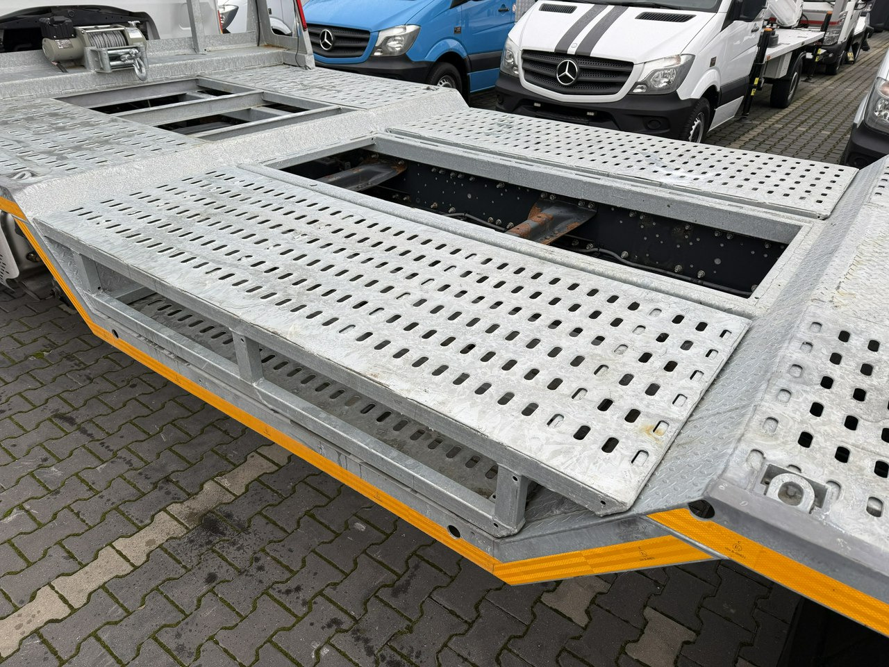 Iveco EUROCARGO 120E25 E6 Laweta Zagłebiana Platforma Pomoc Drogowa - Karrotrec: foto 4 Iveco EUROCARGO 120E25 E6 Laweta Zagłebiana Platforma Pomoc Drogowa - Karrotrec: foto 4