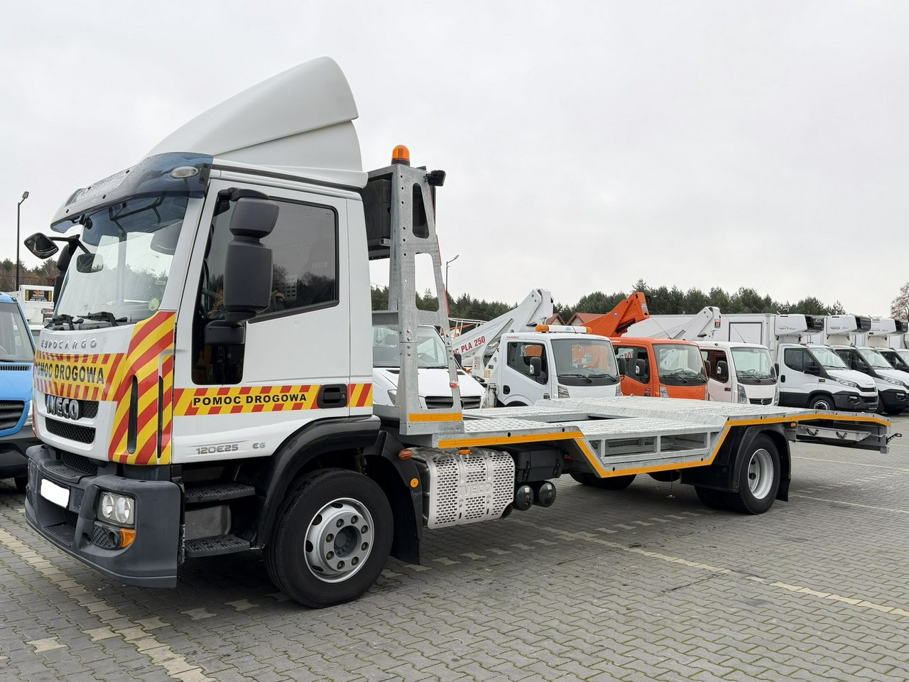 Iveco EUROCARGO 120E25 E6 Laweta Zagłebiana Platforma Pomoc Drogowa - Karrotrec: foto 1 Iveco EUROCARGO 120E25 E6 Laweta Zagłebiana Platforma Pomoc Drogowa - Karrotrec: foto 1