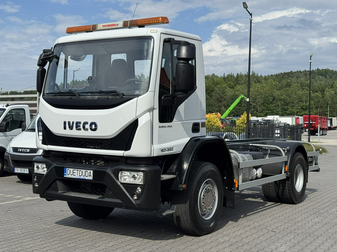 Iveco Eurocargo 150-280 Rama 550cm Napęd 4x4 Reduktor + Blokady - Kamion kabinë-shasi: foto 3 Iveco Eurocargo 150-280 Rama 550cm Napęd 4x4 Reduktor + Blokady - Kamion kabinë-shasi: foto 3