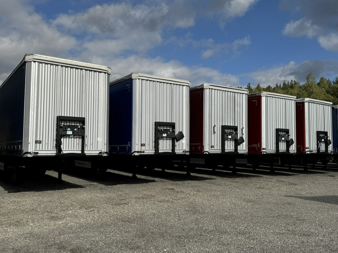 Kassbohrer Maxima XS Standard Super Stan Nowe Firany !!! - Gjysmë rimorkio me tendë: foto 2 Kassbohrer Maxima XS Standard Super Stan Nowe Firany !!! - Gjysmë rimorkio me tendë: foto 2