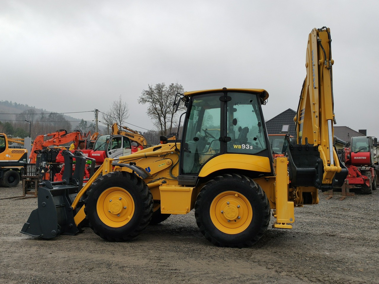 Komatsu WB 93S-5E0 Bez Luzów Zadbana Sprawna Super Stan !!! - Fadromë me shkarkim nga prapa: foto 5 Komatsu WB 93S-5E0 Bez Luzów Zadbana Sprawna Super Stan !!! - Fadromë me shkarkim nga prapa: foto 5