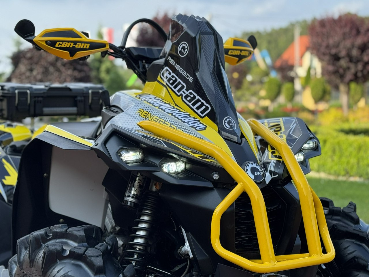 Can-Am Renegade - Makineritë e tjera: foto 5 Can-Am Renegade - Makineritë e tjera: foto 5