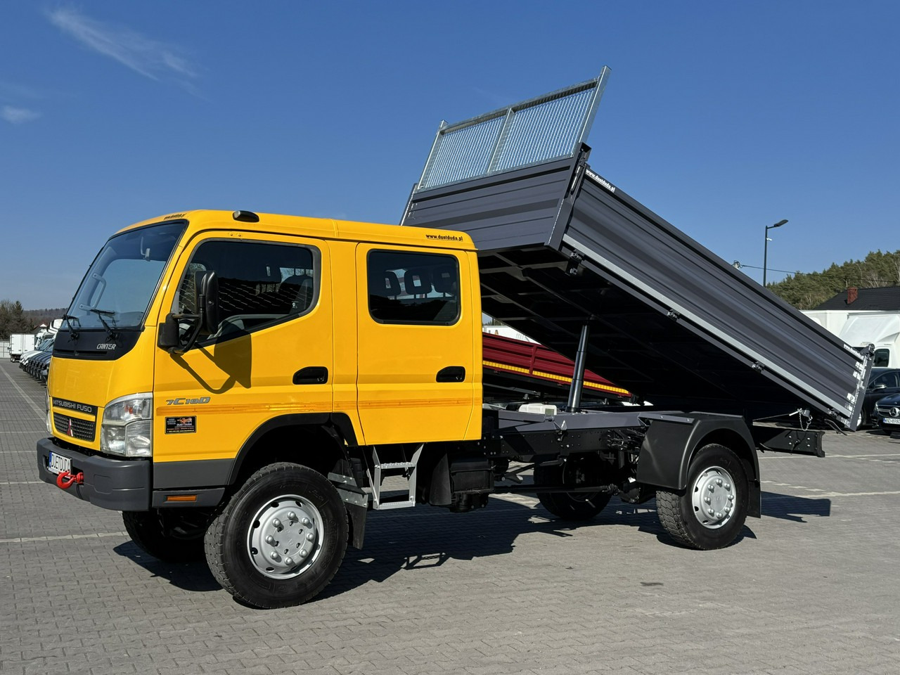 Mitsubishi Canter Fuso 4x4 17C18D 4.9/180KM Wywrotka 3-stronna - Kamion vetëshkarkues: foto 5 Mitsubishi Canter Fuso 4x4 17C18D 4.9/180KM Wywrotka 3-stronna - Kamion vetëshkarkues: foto 5