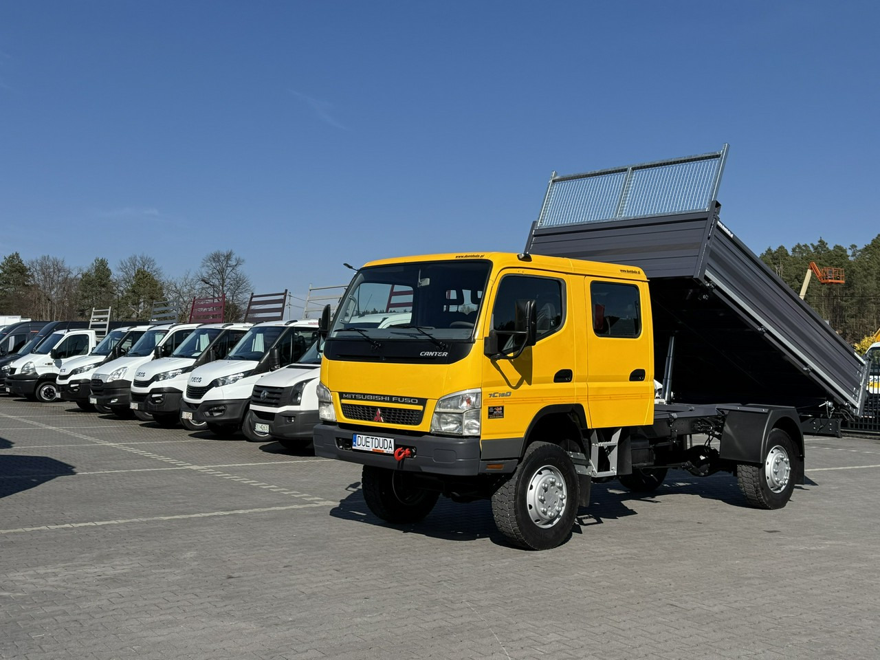 Mitsubishi Canter Fuso 4x4 17C18D 4.9/180KM Wywrotka 3-stronna - Kamion vetëshkarkues: foto 1 Mitsubishi Canter Fuso 4x4 17C18D 4.9/180KM Wywrotka 3-stronna - Kamion vetëshkarkues: foto 1