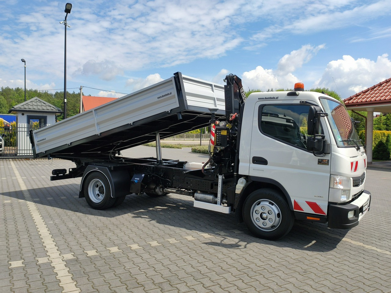 Mitsubishi Canter Fuso 9C18 3.0/180KM HDS FASSI F30 Wywrotka 3-stronna - Kamion vetëshkarkues: foto 5 Mitsubishi Canter Fuso 9C18 3.0/180KM HDS FASSI F30 Wywrotka 3-stronna - Kamion vetëshkarkues: foto 5