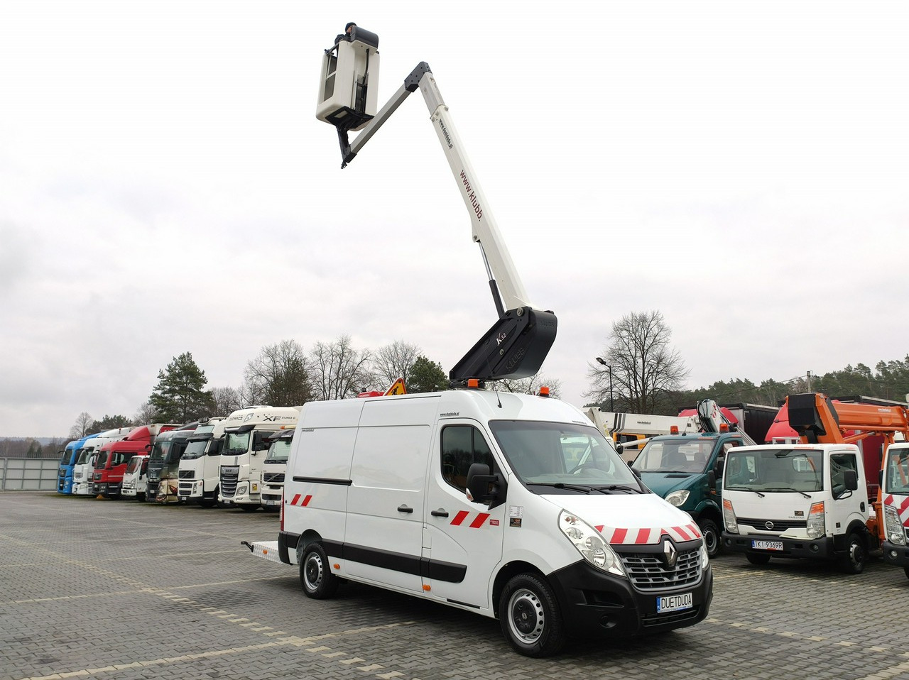 Renault Master - Platformë ajrore e montuar në kamion: foto 3 Renault Master - Platformë ajrore e montuar në kamion: foto 3
