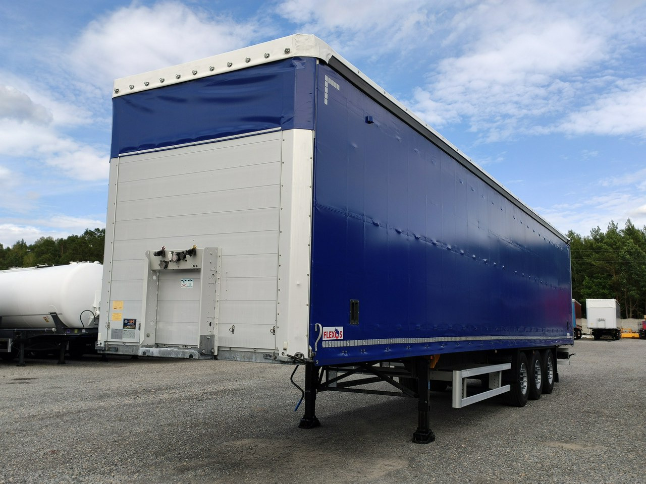 Schmitz Cargobull Firana Szybki Załadunek Idealna Do Piwa Wody ITP... - Gjysmë rimorkio me tendë: foto 3 Schmitz Cargobull Firana Szybki Załadunek Idealna Do Piwa Wody ITP... - Gjysmë rimorkio me tendë: foto 3