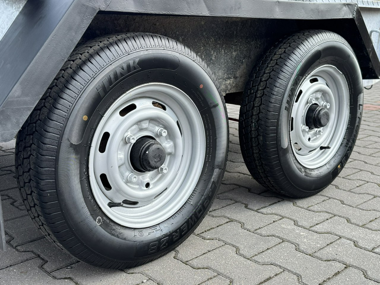 Titan Ciężarowa Pod minikoparkę sprzęt budowlany 2-osiowa Super Stan - Rimorkio për makineri ndërtimi: foto 3 Titan Ciężarowa Pod minikoparkę sprzęt budowlany 2-osiowa Super Stan - Rimorkio për makineri ndërtimi: foto 3