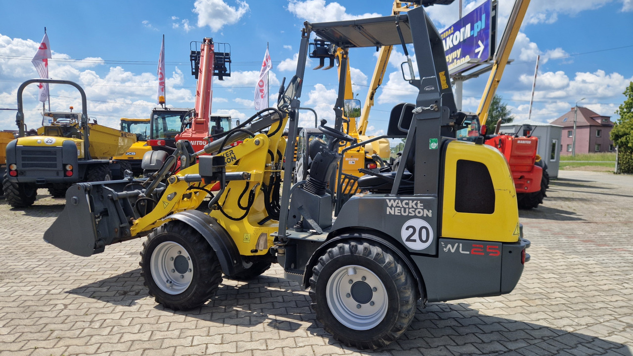 WACKER NEUSON WL 25 - Fadrom me goma: foto 1 WACKER NEUSON WL 25 - Fadrom me goma: foto 1