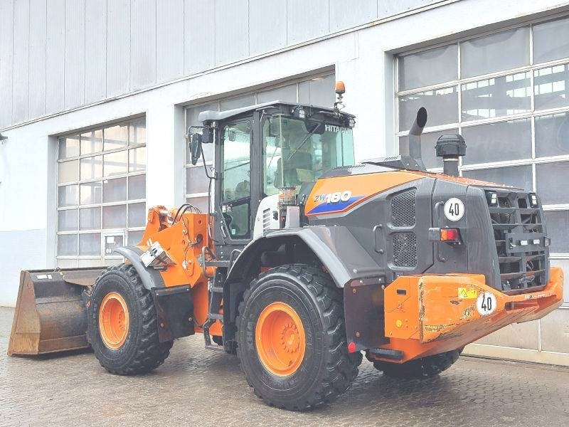 Hitachi ZW 180-6 - Fadrom me goma: foto 3 Hitachi ZW 180-6 - Fadrom me goma: foto 3
