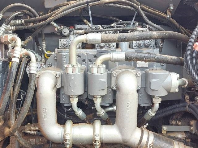 Lizingu i Hitachi ZX 350 LCN-6  Hitachi ZX 350 LCN-6: foto 10