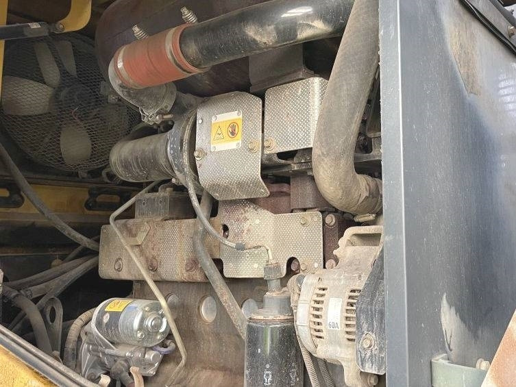 Komatsu WA 200 PT-5 - Fadrom me goma: foto 5 Komatsu WA 200 PT-5 - Fadrom me goma: foto 5