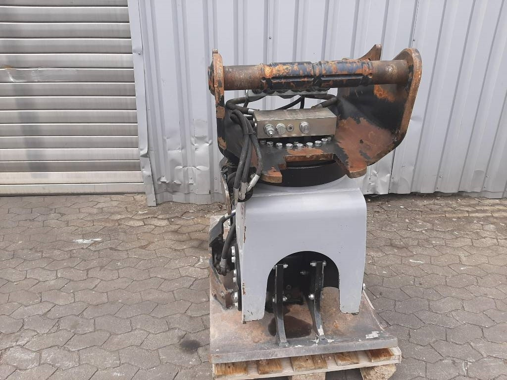 UAM HD1200 - Pllakë vibratori: foto 1 UAM HD1200 - Pllakë vibratori: foto 1