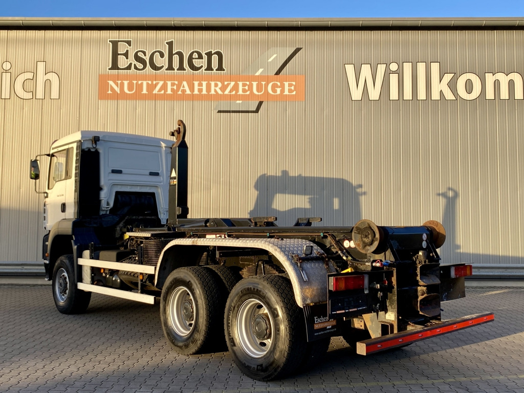 MAN TGA 33.390 6x6 BB - Kamion vetëngarkues: foto 4 MAN TGA 33.390 6x6 BB - Kamion vetëngarkues: foto 4