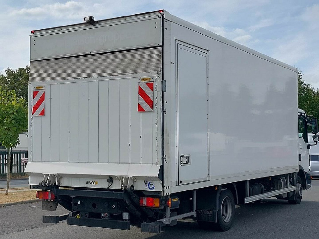 MAN TGL 8.190 Koffer/Seitentür/LBW - Kamion vagonetë: foto 3 MAN TGL 8.190 Koffer/Seitentür/LBW - Kamion vagonetë: foto 3