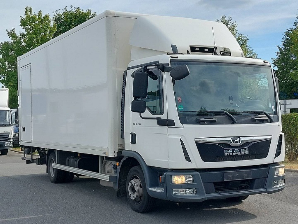 MAN TGL 8.190 Koffer/Seitentür/LBW - Kamion vagonetë: foto 2 MAN TGL 8.190 Koffer/Seitentür/LBW - Kamion vagonetë: foto 2