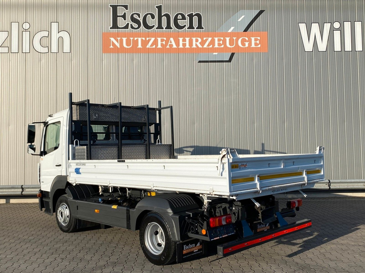 Mercedes-Benz Atego NEW 816 K MEILLER-3-S-Kipper*Klima*3 Sitze - Kamioncine vetëshkarkuese: foto 4 Mercedes-Benz Atego NEW 816 K MEILLER-3-S-Kipper*Klima*3 Sitze - Kamioncine vetëshkarkuese: foto 4