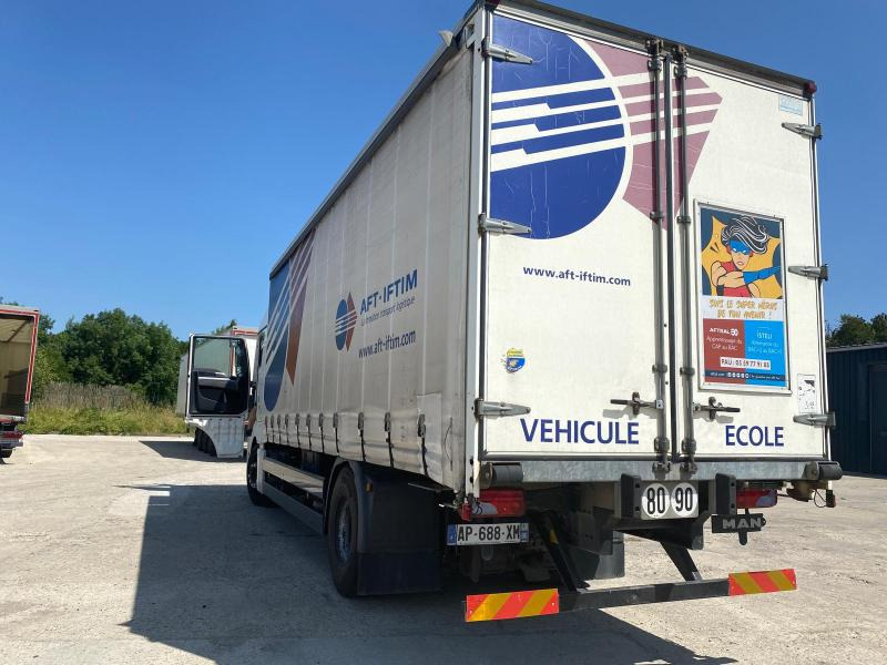 MAN TGX 18.360 - Kamion me tendë: foto 3 MAN TGX 18.360 - Kamion me tendë: foto 3