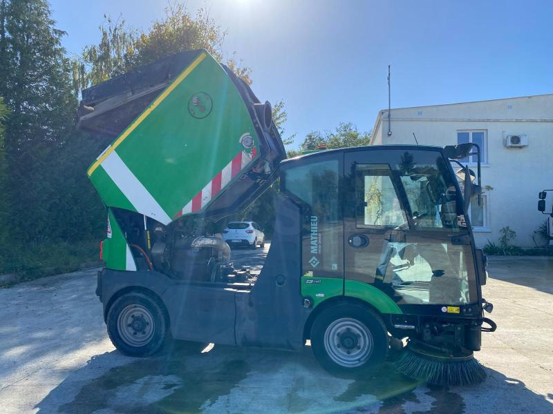 Mathieu Azura MC210 - Makinë fshirëse për rrugët: foto 3 Mathieu Azura MC210 - Makinë fshirëse për rrugët: foto 3