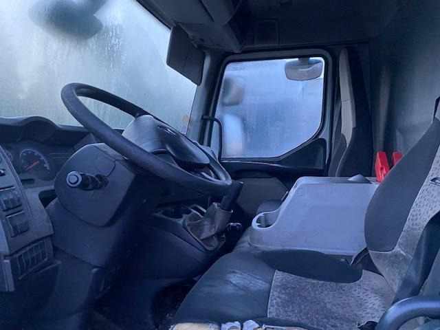 Renault Midlum 180 - Kamion vagonetë: foto 5 Renault Midlum 180 - Kamion vagonetë: foto 5