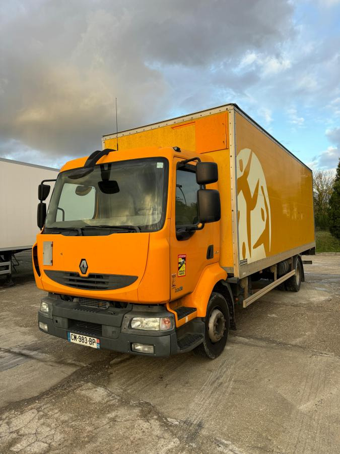 Renault Midlum 220 - Kamion vagonetë: foto 2 Renault Midlum 220 - Kamion vagonetë: foto 2