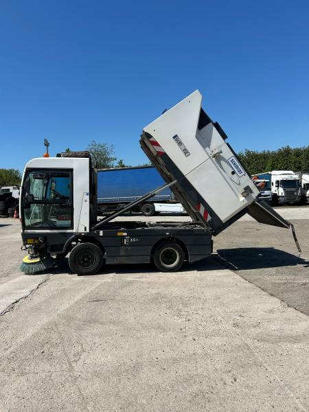 Schmidt CleanGo 500 Compact 400 - Makinë fshirëse për rrugët: foto 2 Schmidt CleanGo 500 Compact 400 - Makinë fshirëse për rrugët: foto 2