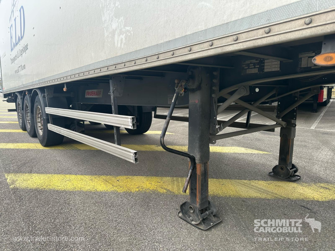 FRUEHAUF Dryfreight Standard Roller shutter door - Gjysmë rimorkio me vagonetë të mbyllur: foto 2 FRUEHAUF Dryfreight Standard Roller shutter door - Gjysmë rimorkio me vagonetë të mbyllur: foto 2