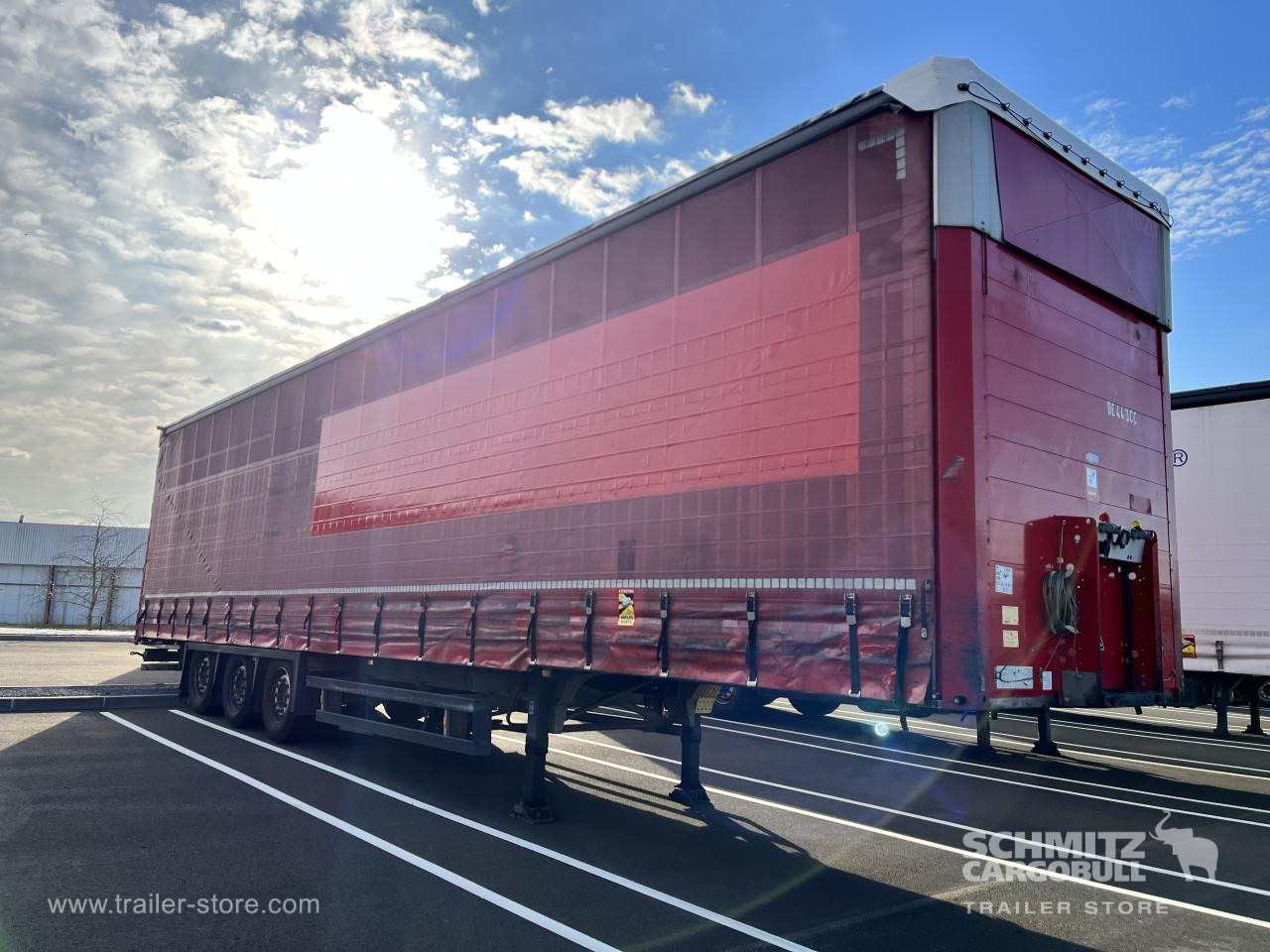 SCHMITZ Curtainsider Mega - Gjysmë rimorkio me tendë: foto 1 SCHMITZ Curtainsider Mega - Gjysmë rimorkio me tendë: foto 1