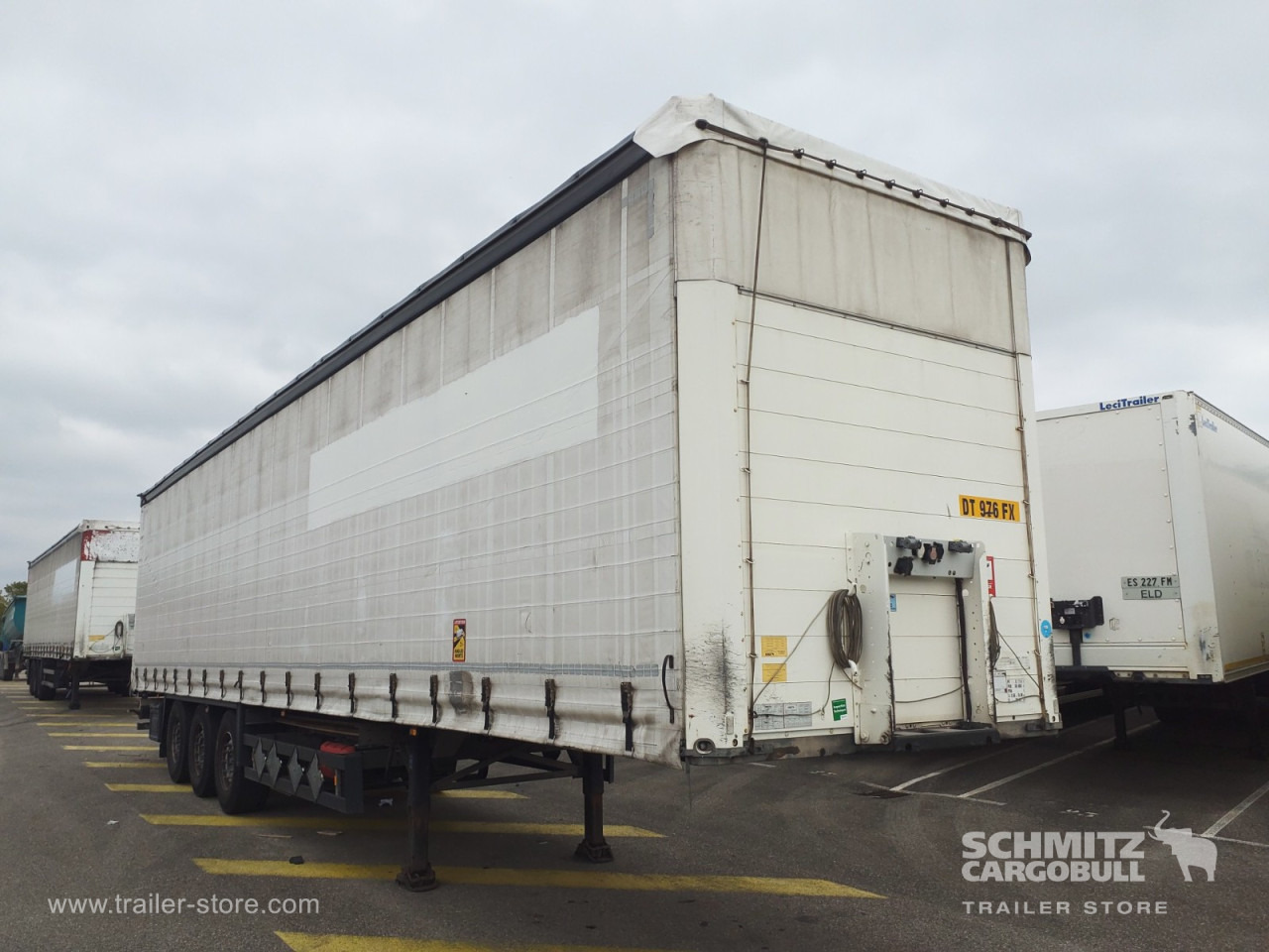 SCHMITZ Curtainsider Standard - Gjysmë rimorkio me tendë: foto 1 SCHMITZ Curtainsider Standard - Gjysmë rimorkio me tendë: foto 1