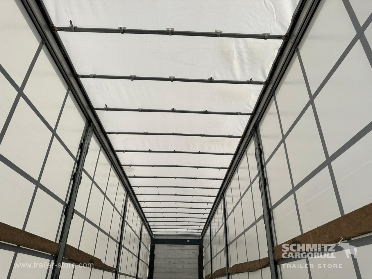 SCHMITZ Curtainsider Standard Taillift - Gjysmë rimorkio me tendë: foto 5 SCHMITZ Curtainsider Standard Taillift - Gjysmë rimorkio me tendë: foto 5