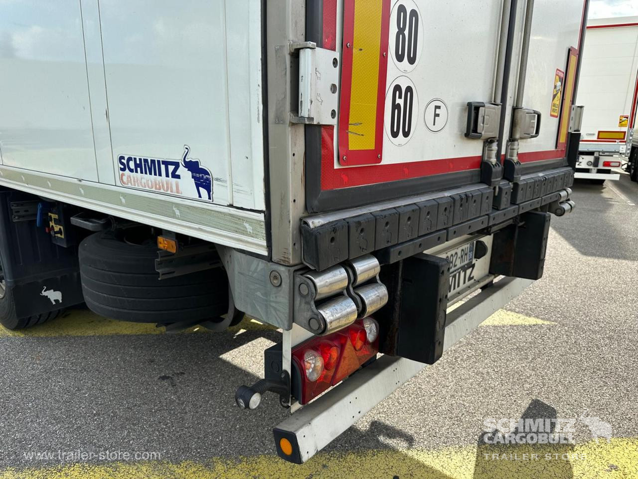 SCHMITZ Reefer Standard - Gjysmë rimorkio izotermike: foto 3 SCHMITZ Reefer Standard - Gjysmë rimorkio izotermike: foto 3