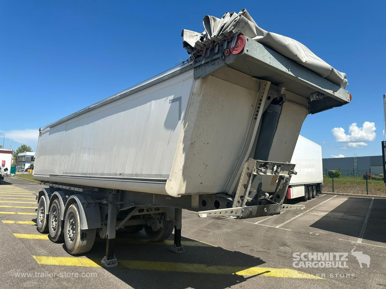 SCHMITZ Tipper Alu-square sided body 27m³ - Gjysmë rimorkio vetëshkarkuese: foto 1 SCHMITZ Tipper Alu-square sided body 27m³ - Gjysmë rimorkio vetëshkarkuese: foto 1