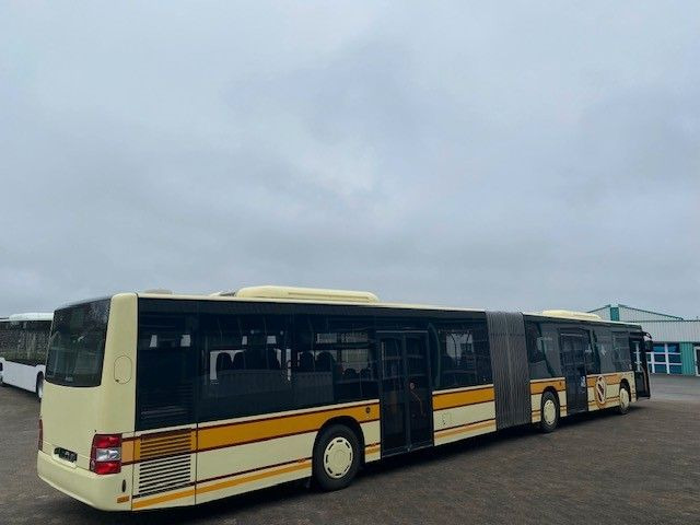 MAN A 23 Lions City Gelenkbus KLIMA 60 Sitze GURTE - Autobus i artikuluar: foto 4 MAN A 23 Lions City Gelenkbus KLIMA 60 Sitze GURTE - Autobus i artikuluar: foto 4